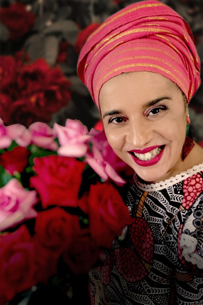 Bombogira - A Senhora dos Caminhos